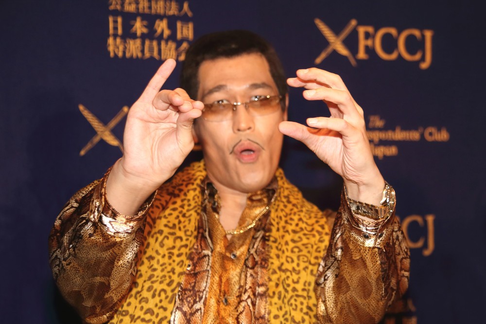 ピコ太郎が「軽く事故」　アカペラ生電話「PPAP」の悲喜劇