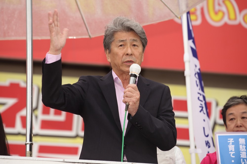 鳥越氏は都知事選出馬で選考委員を辞任していた（2016年7月21日撮影）
