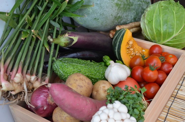 バッチリメークなら50円おマケしてもらえる？　話題の質問、湘南の八百屋さんに聞くと...