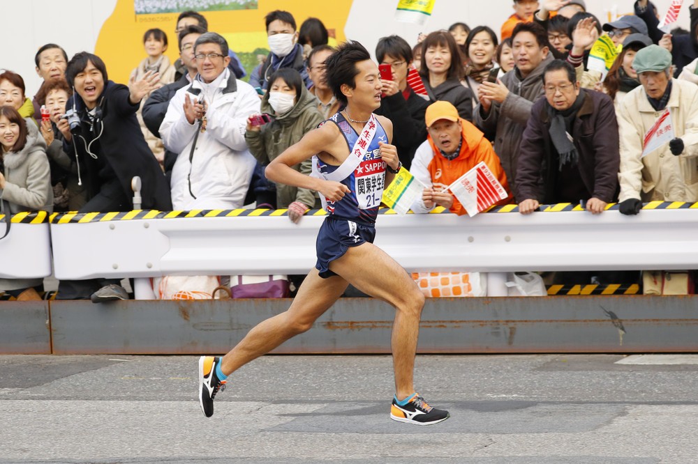 10区で「幻の区間賞」を出した東京国際大学の照井明人選手（4年）。ネット上では称賛の声が相次いだ（写真：長田洋平/アフロスポーツ）