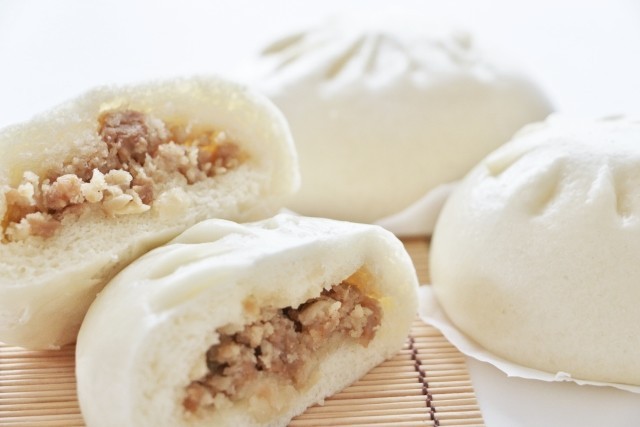 豚まんにポン酢？トンでもない！ 「何をつけるか」大論争が勃発