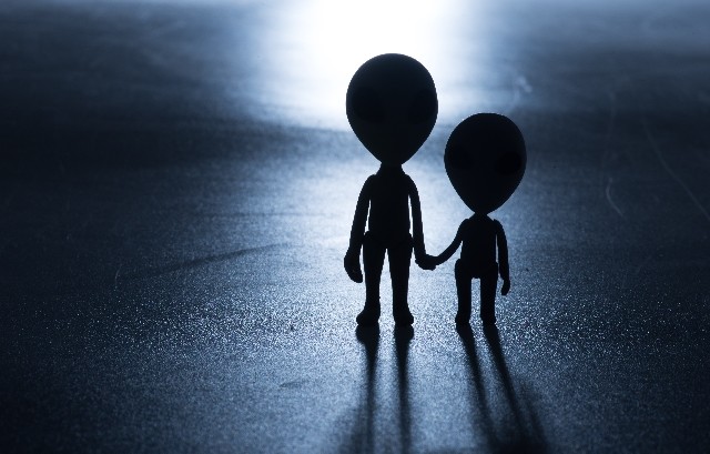 三鷹に老宇宙人か　警察の注意呼びかけメールが話題