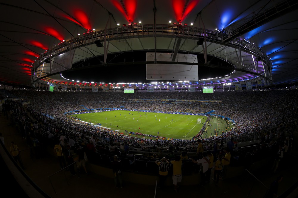FIFAの規定でW杯開催には巨大なスタジアムが複数必要となる（写真は2014年ブラジル大会決勝。Wikimedia Commonsより）
