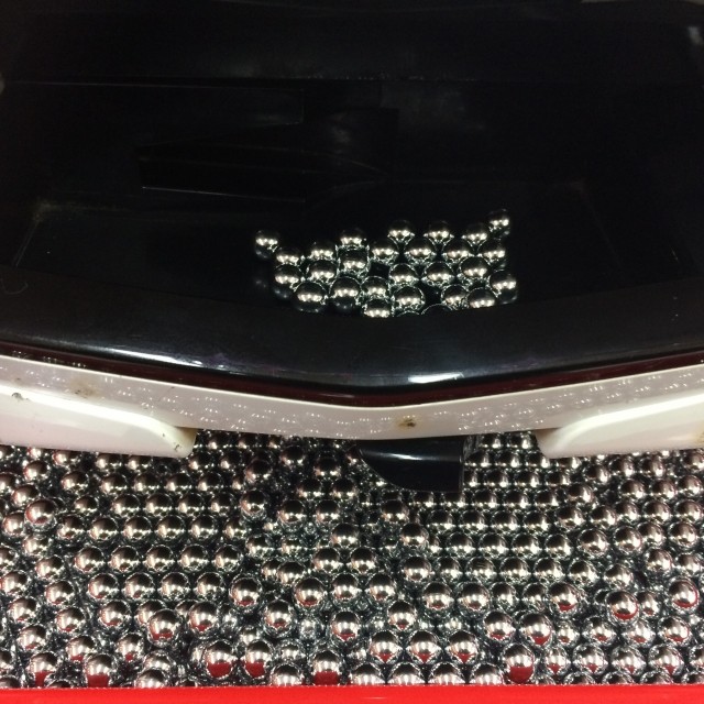 ギャンブル依存症、成人の2.7％　前回調査から「半減」の理由