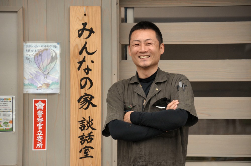 西原村の仮設団地に住む志賀勇さん