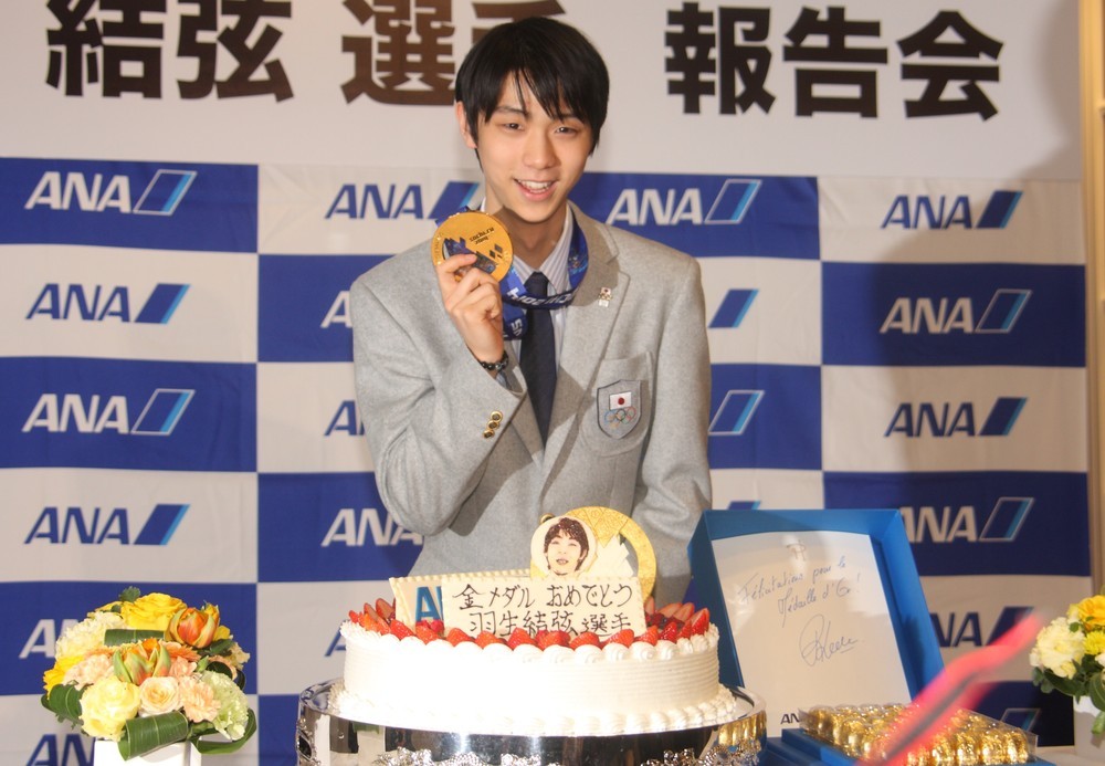 ソチ五輪金メダル獲得を報告する羽生結弦（2014年2月撮影）