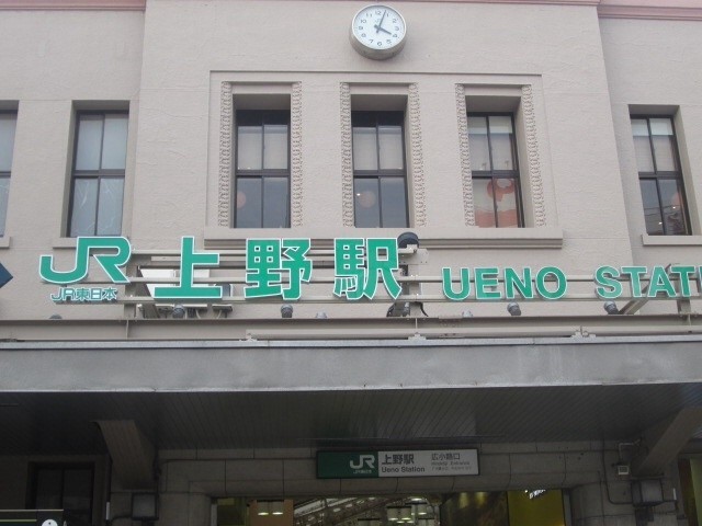 ホームへの入場規制が行われたJR上野駅