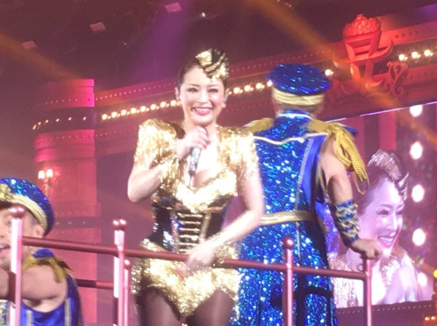 浜崎あゆみに「豊満熟女」指摘　「女子レスラー」「千手観音かずこ」