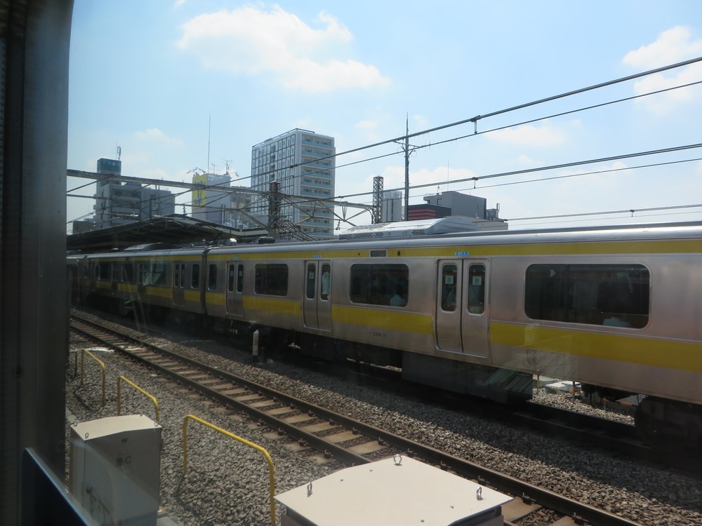中央線快速、阿佐ヶ谷駅で人身事故　その瞬間、列車に乗り合わせていた記者は...