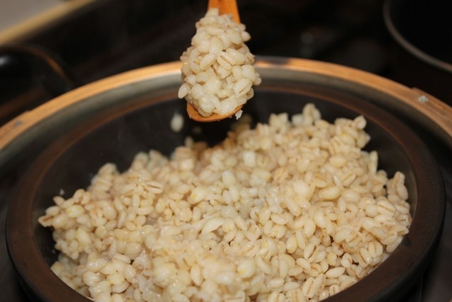 ぽっちゃり女子の救世主発見　白米の代わりに「もち麦」食べよう