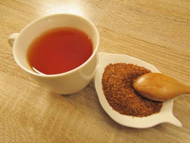 ルイボスティーのお茶と茶葉