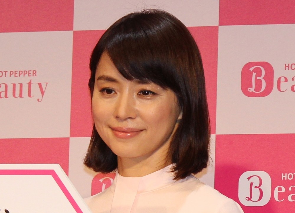 石田ゆり子インスタ、100万人突破　「癒しの場」「大好きになった」