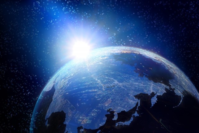 政府の準天頂衛星が導く未来　期待広がる新ビジネスとは