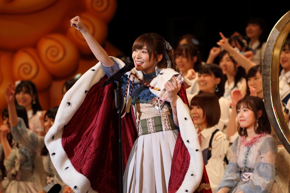 指原莉乃さんの「V3」の扱いが小さくなったことも問題視された
