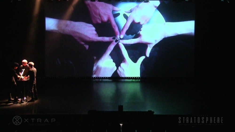 「XTRAP」ライブの一場面