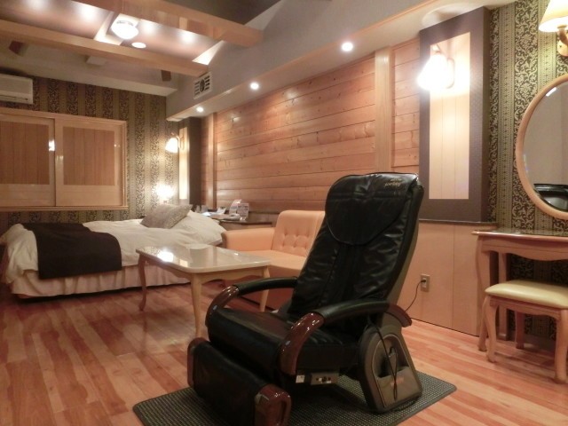 「ホテルハイパーノア」の客室。こちらは最高クラスの部屋で、宿泊価格は1泊2万円ほど。