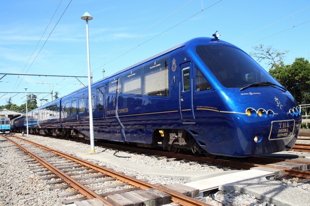 「ザ・ロイヤルエクスプレス」は7月21日に横浜-伊豆急下田間で運行を始める