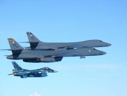 米空軍、日韓と相次いで共同訓練　北朝鮮のミサイル発射を牽制