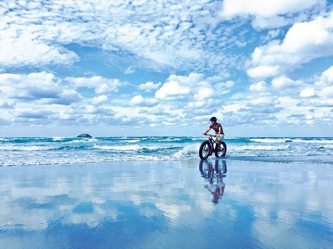 まるでウユニ塩湖→実は「鳥取」です　砂丘の知られざる撮影スポット