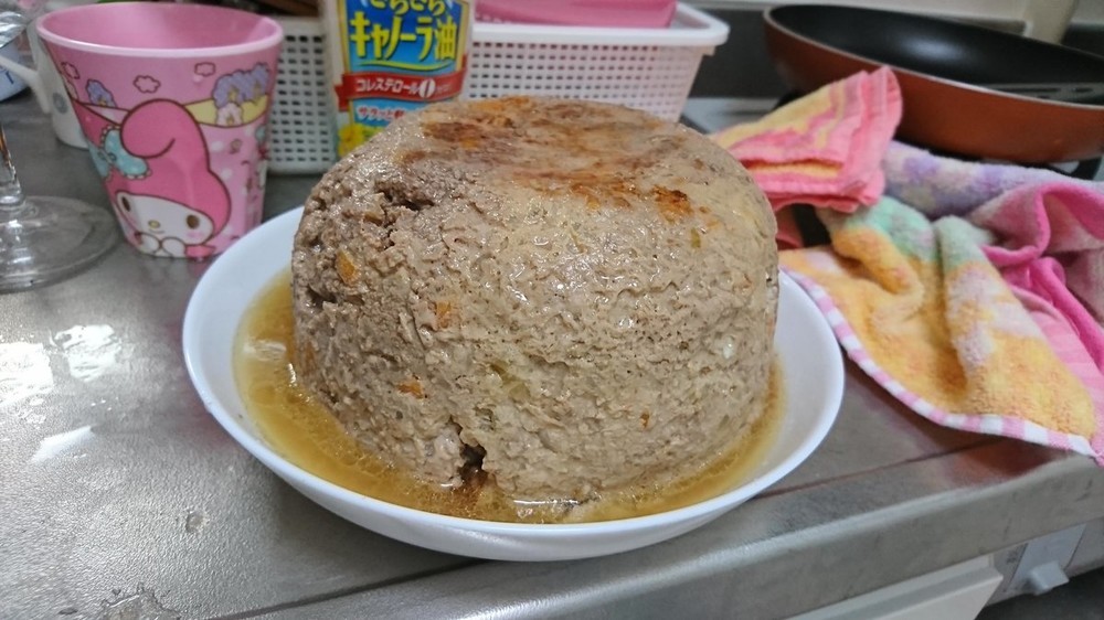 炊飯器で「ハンバーグ」作れるけど...　量を間違えるとこうなります