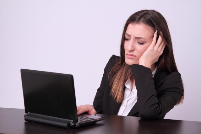 午後2時頃にダルくなるのはなぜ？　脳の報酬系の機能が低下し、刺激を感じなくなっていた