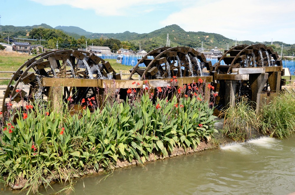 朝倉市のシンボル「三連水車」。土砂と流木の被害を受けたが見事に復活した