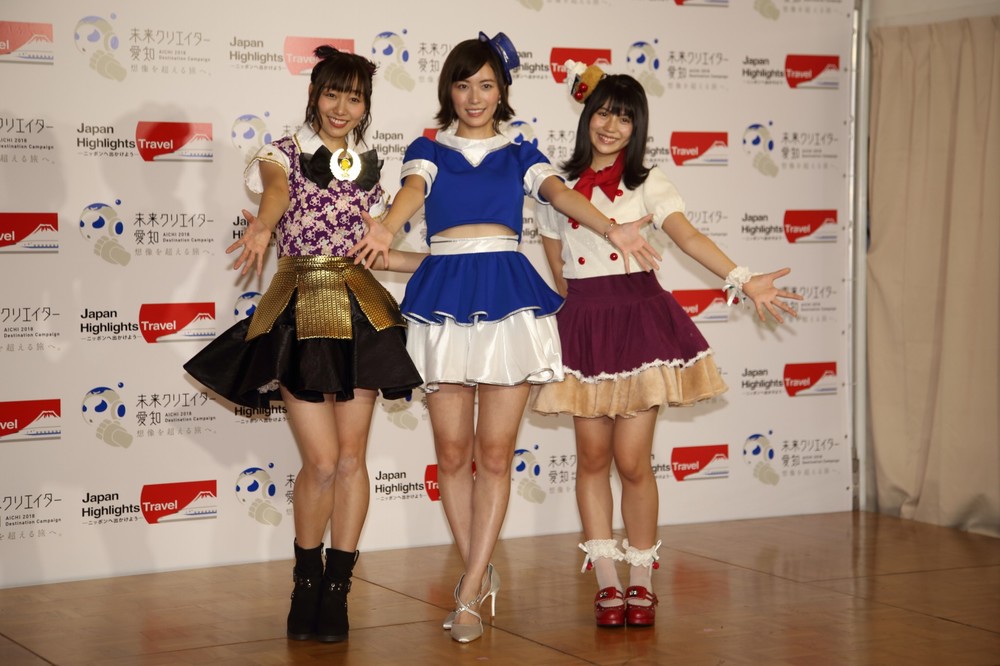 右からSKE48の須田亜香里さん、松井珠理奈さん、小畑優奈さん