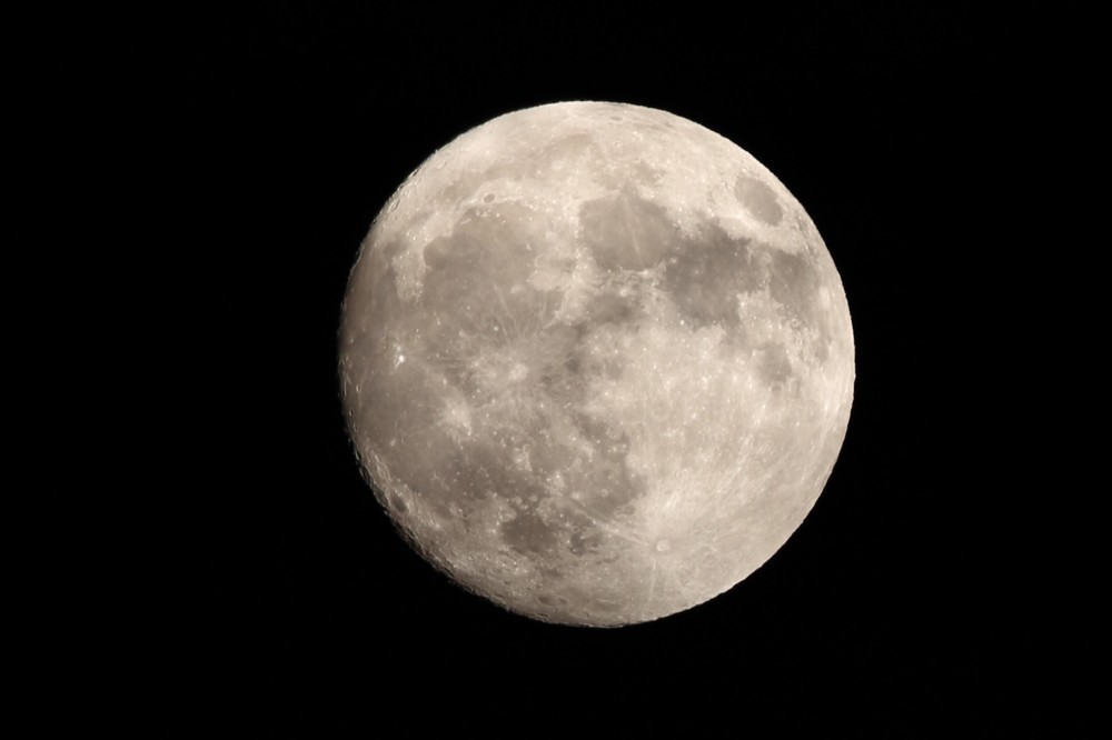 8年ぶり10月に「中秋の名月」　標高270メートル、ヒルズの野外展望台で「観月会」