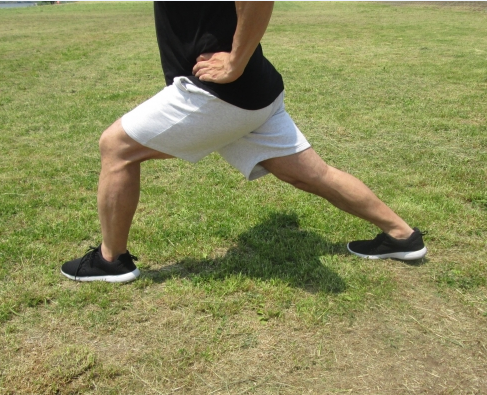 腰痛や膝痛は足のトラブルが原因！？　足首ストレッチと靴選びで驚きの改善効果