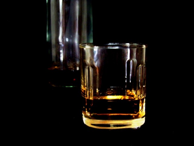 マウスウオッシュをラッパ飲み...　「理想のママ」が陥った恐怖のアルコール依存