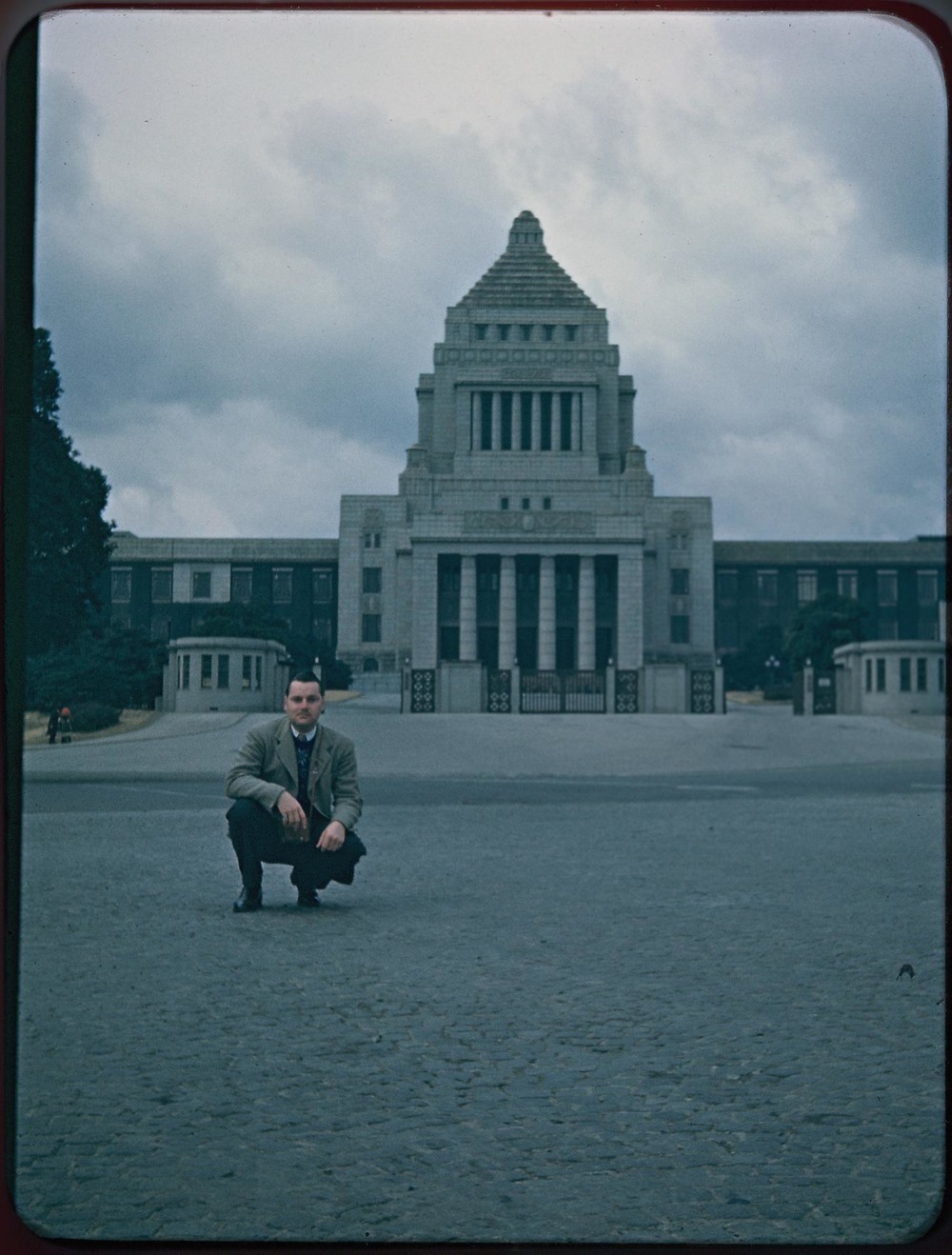 一連の写真を撮影したロバート・V・モージャー氏
