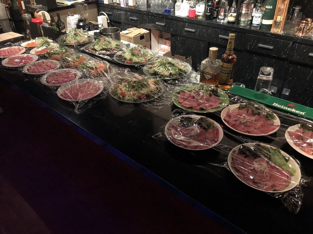 立川のバー「30人宴会キャンセル、たすけて」　チーフが語る「SOSツイート」の顛末