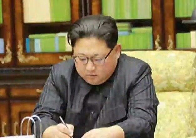 北朝鮮「米本土全域打撃できる」 「新開発」弾道ミサイルの高度と飛距離
