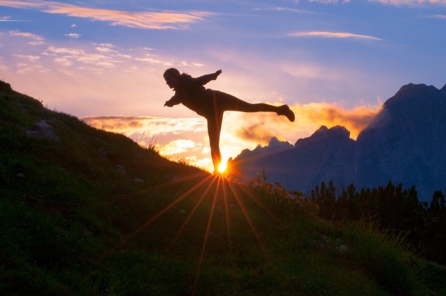 「脳卒中」「誤嚥」の兆候を自宅でチェック　健康診断も「DIY」できる