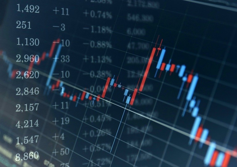 みずほFG株価に「取り残され感」　ライバルと決定的に違う「体質」