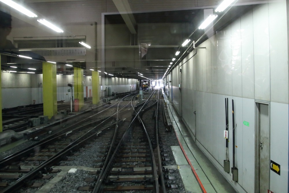 渋谷駅の「引き込み線」からホーム方向を撮影。営業路線では乗客は乗ることはできない