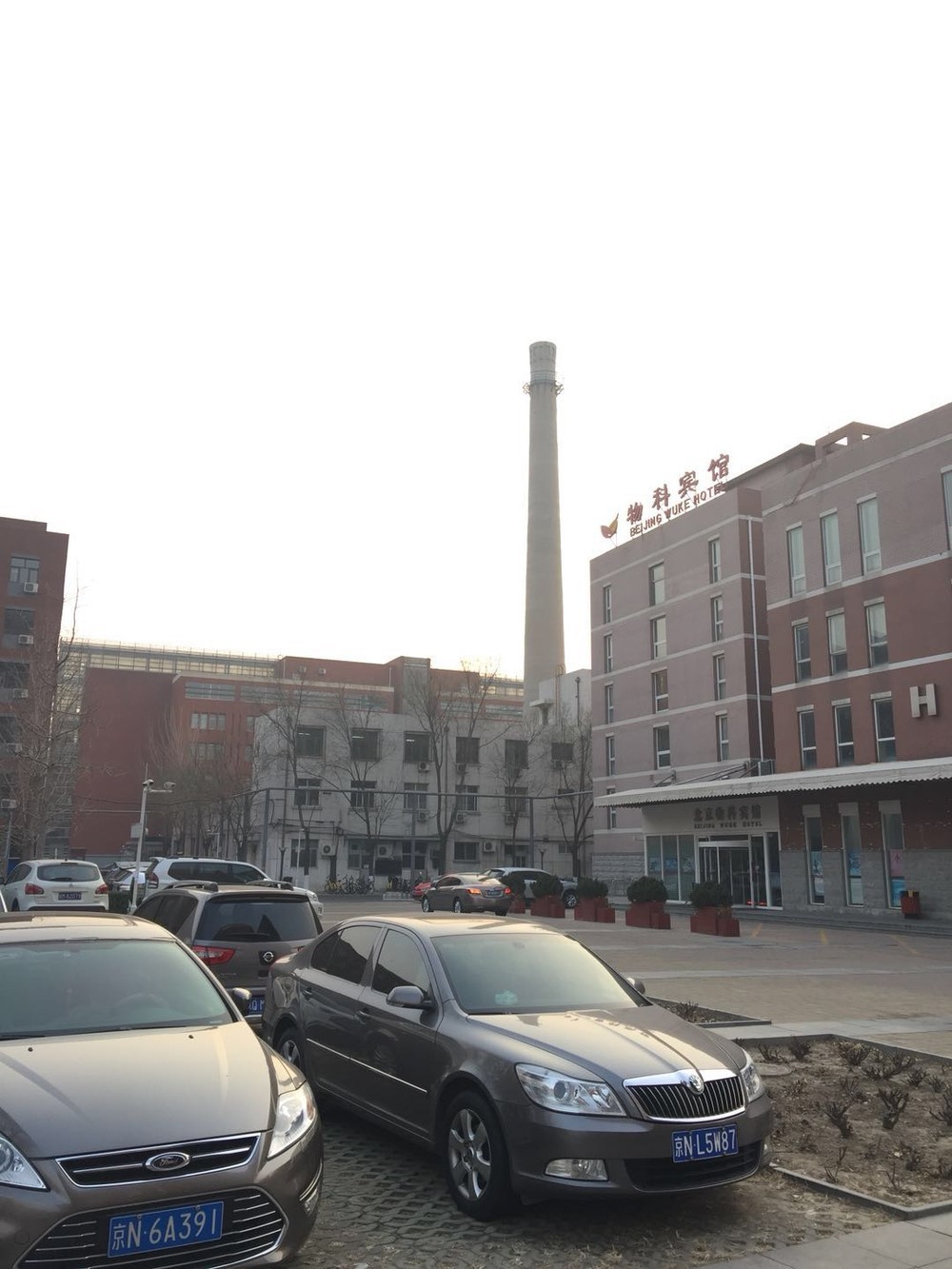 石炭使用の全面的禁止によって、北京ではほとんどの煙突から煙が出なくなった。