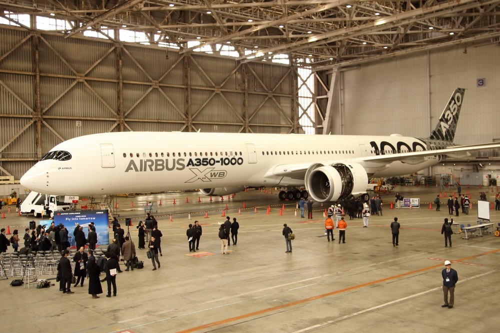 777後継「エアバスA350-1000」初飛来　JAL社長は「ノートラブル」に期待