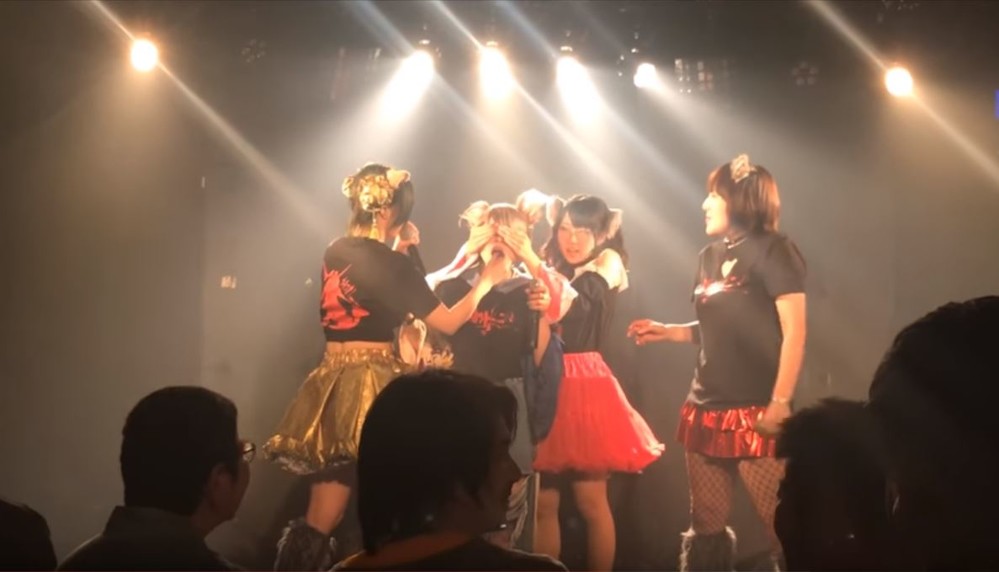 女性アイドル、ライブで「カブトムシ」食べて解雇　「趣味なだけだから心配しないで」と呼びかけ