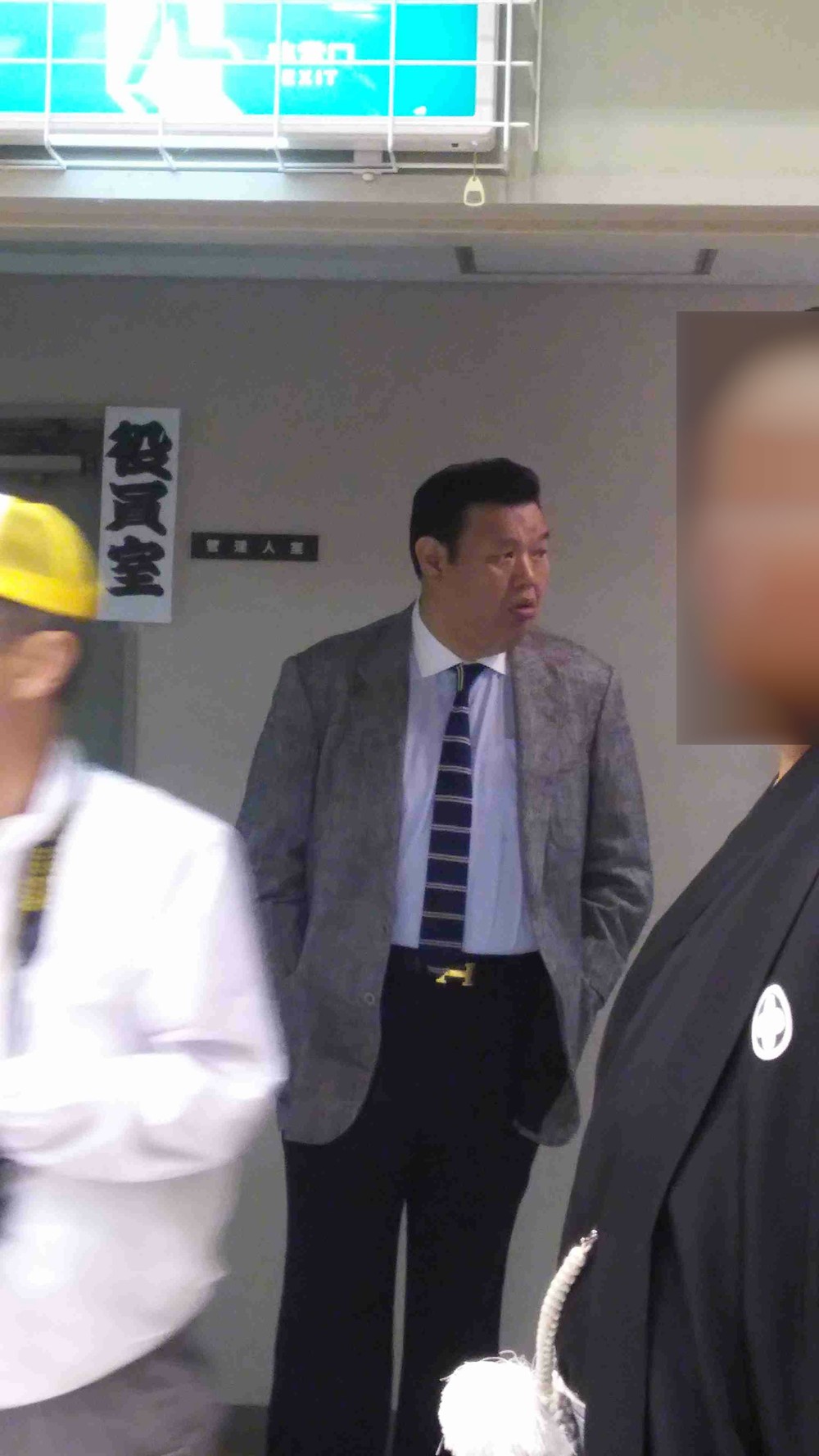 匿名ネット掲示板「ガールズちゃんねる」より（編集部で一部加工）。なお、この写真の撮影者・投稿者を探しています。お心当たりの方は、サイト最下部の「お問い合わせ」フォームよりJ-CASTニュースまでご連絡を頂けますと幸いです。