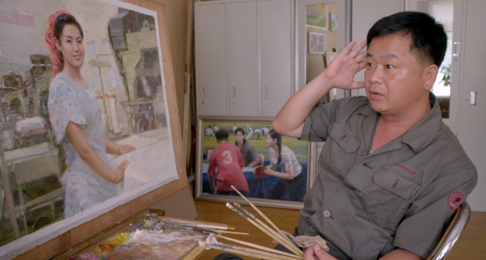 公務員画家は「気分が乗らないときは絵を描かずに本を読む」という　(c)Kundschafter Filmproduktion GmbH