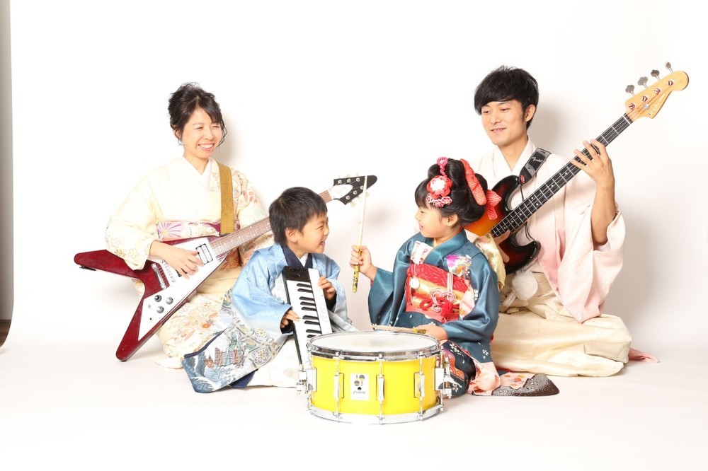 よよかちゃんが所属する家族バンド「かねあいよよか」