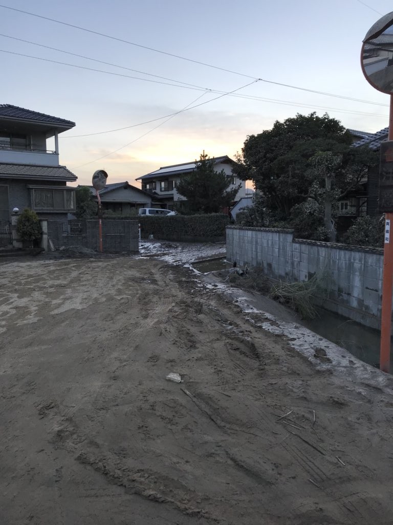 やはり「尚＠真備町住民」さんからの提供写真。水は引いたものの、復旧はこれからだ