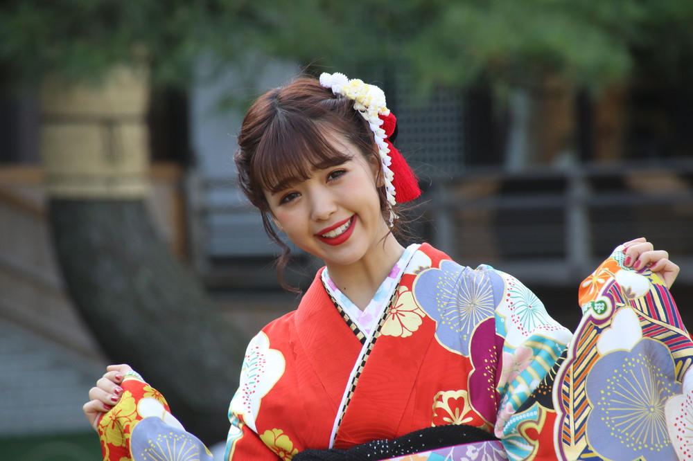 藤田ニコル、金髪ツインテール披露　「むしろいい」「セーラームーンみたい」