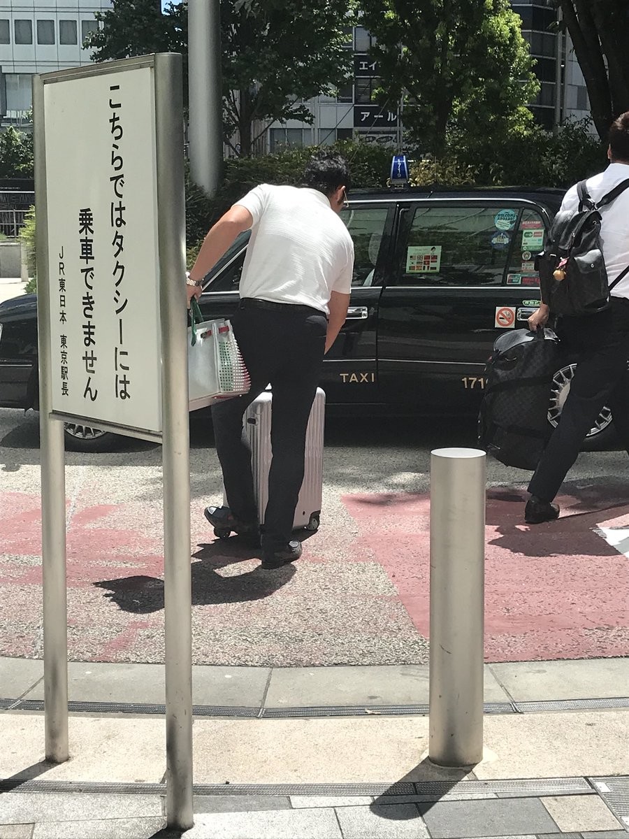 阪神選手、タクシー乗り場で「ルール違反」　ツイッター告発で球団が謝罪