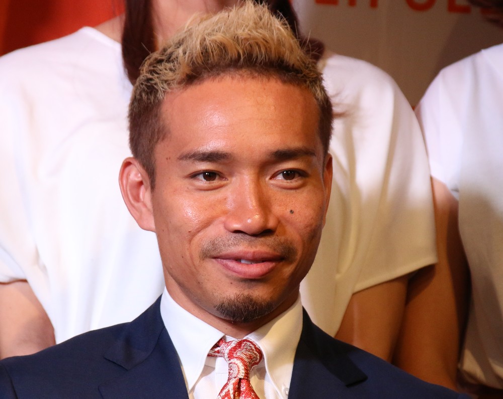 長友、息子が這い這いでトレーニング中　「サッカーやってくれたら嬉しい」　