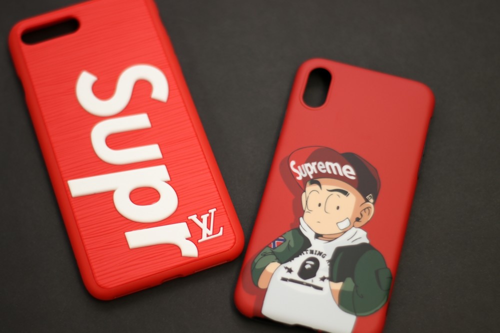 「Supreme」は大人気。ほかにも無数のパチモンが