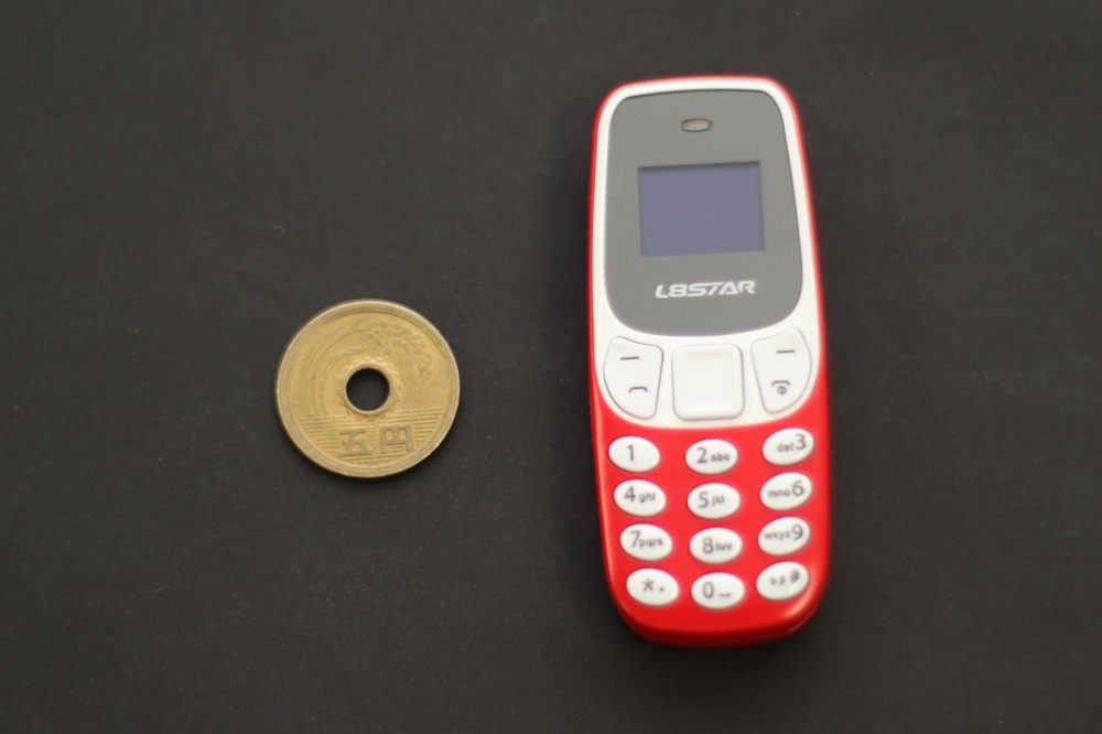 とにかく小さい親指サイズ携帯