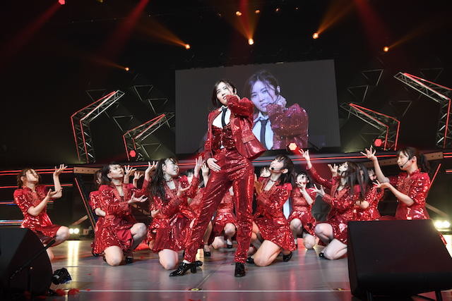 「いきなりパンチライン」は、3か月ぶりに松井さんセンターで披露された （c）AKS