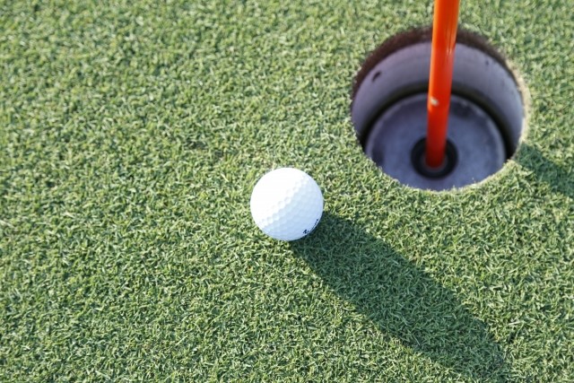 「ZOZOTOWN」前澤社長、月旅行・米ゴルフツアーの次はMLB買収か